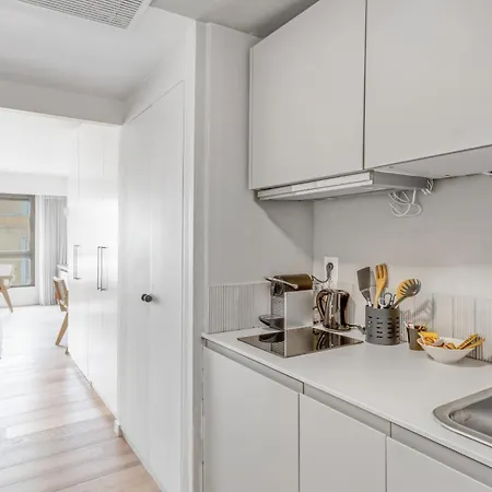 Appartement Gray D'albion - Ascenseur - à 2 Mn Du Palais Cannes