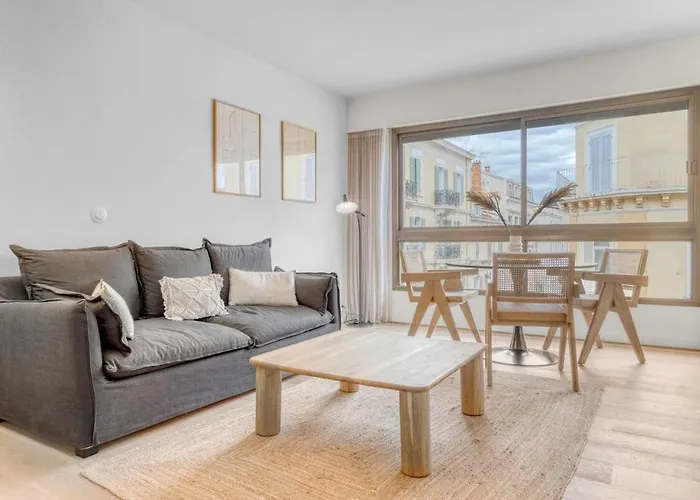 Gray D'albion - Ascenseur - A 2 Mn Du Palais